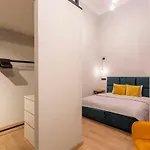 Exclusive New York In The Heart Of Budapest