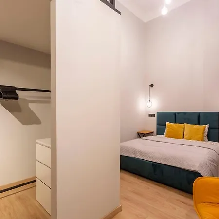 Exclusive New York In The Heart Of Budapest