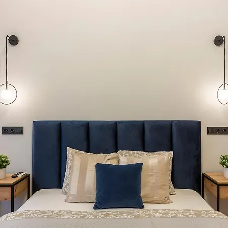 Exclusive New York In The Heart Of Budapest