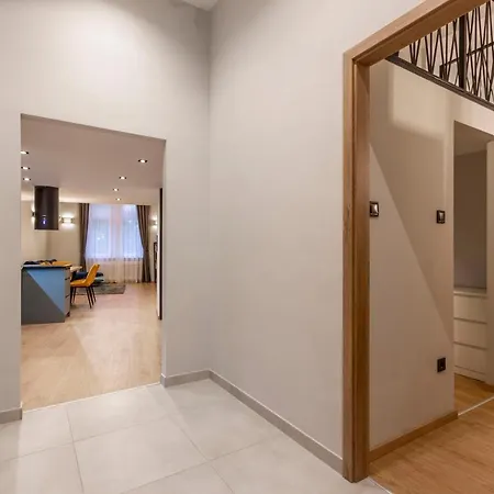 Exclusive New York In The Heart Of Apartment Budapest