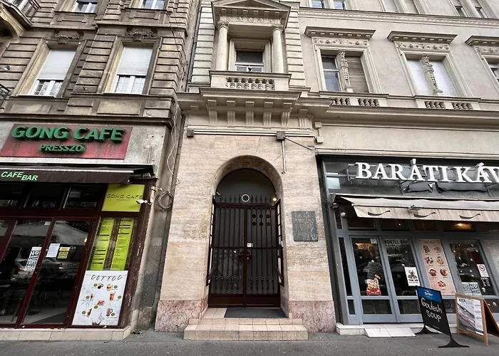 Exclusive New York In The Heart Of Budapest